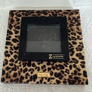Z-Palette mini and Tarte leopard magnetic palettes. Depot your makeup for travel